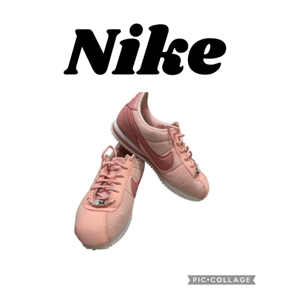 Nike Cortez Basic TXT SE Pink Sneakers Size 5Y